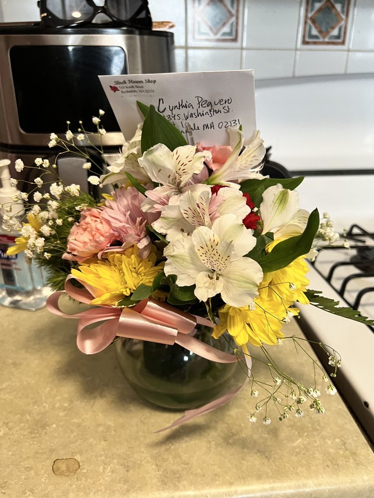 BIRCH FLOWER SHOP Updated September 2024 20 Photos & 18 Reviews 719 South St, Roslindale