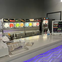 LandLord's Daiquiri Den - Inside