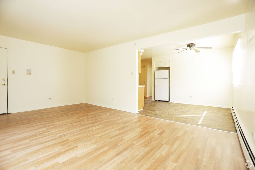 AMBERLEY COURTS APARTMENTS Updated August 2024 15 Photos 3434