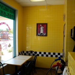 Gezziny's Famous Pizza