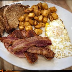 Syl's Neighbourhood Kitchen - Hungry man's breakfast.