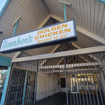 Donahoo's Golden Chicken - Sign - Chicken Shop Near Me - Ontario, California