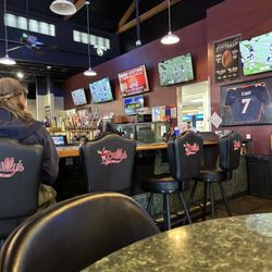 Bully's Sports Bar & Grill
