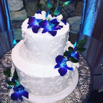 Elegance On Display - Desserts Near Me - Fallbrook, California
