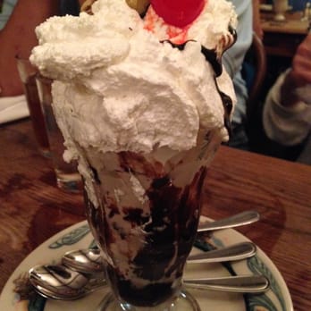 Peter Luger - Sundae - Steakhouses Near Me - Brooklyn, New York