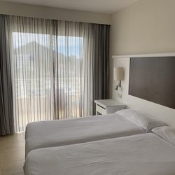 Grupotel Amapola - Zimmer mit Balkon
