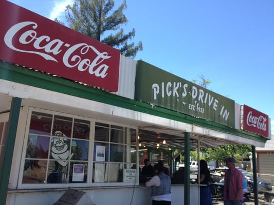 Pick's Drive-In by null