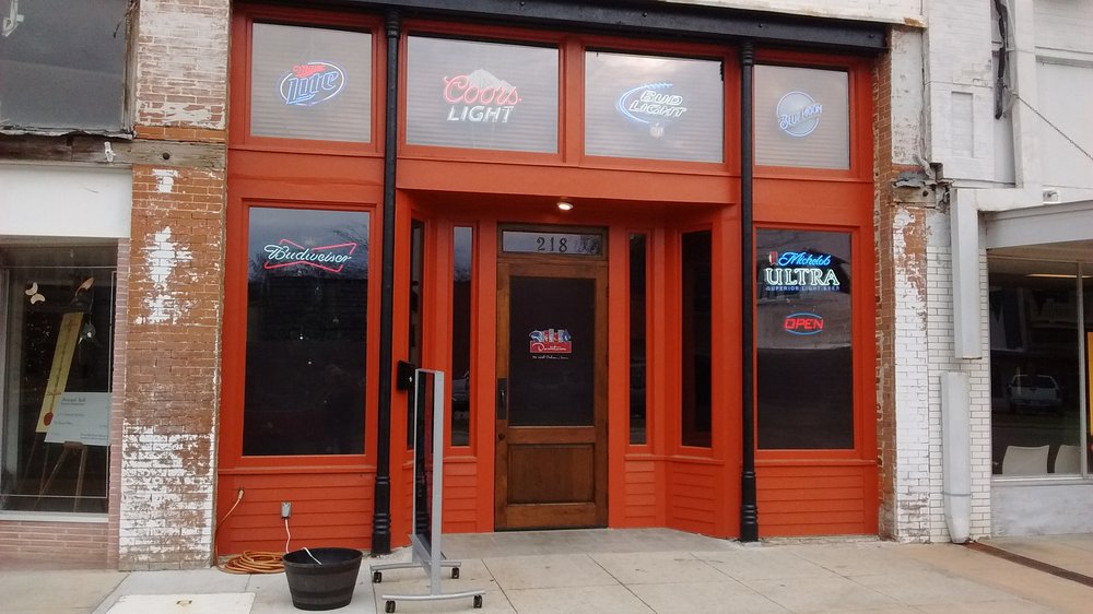 REGGIE’S DOWNTOWN CROWLEY Updated June 2024 218 N Parkerson Ave