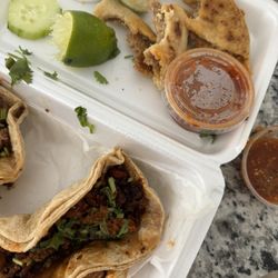 Florencia supermercado, carnicería y restaurante - "Pastor" taco & pupusa revuelta