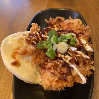 Kimen Ramen - Pork bun (chicken) - Ramen Near Me - Fairfax, Virginia