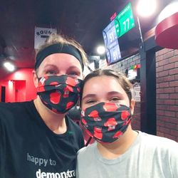 9Round Kickboxing Fitness - Perfect mother/daughter activity!