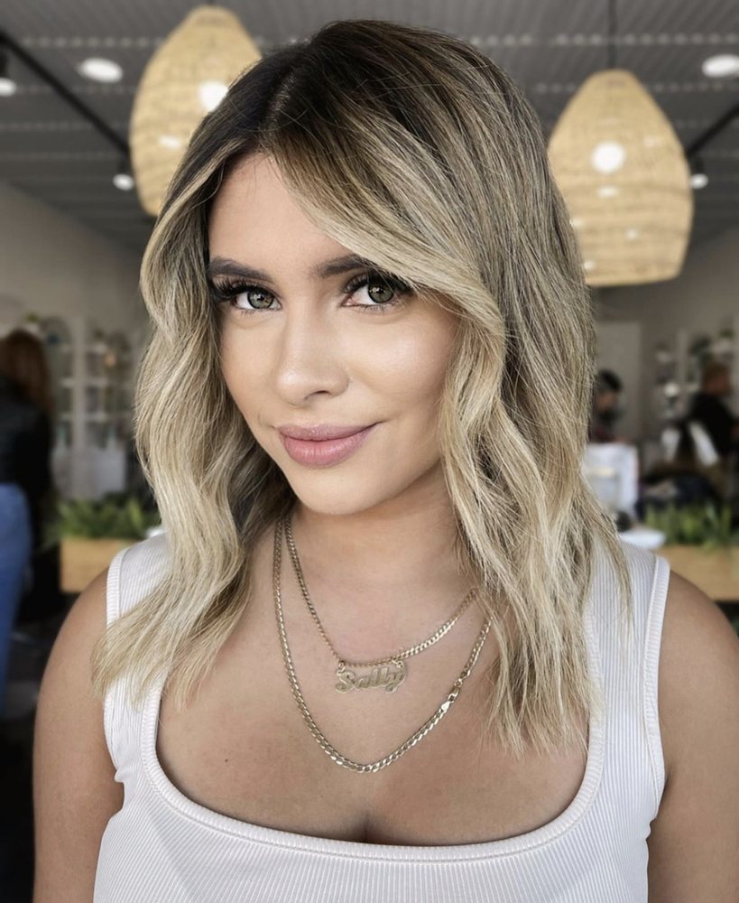 Ash + Willow Hair Logo