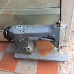 Boutique Lowell - You had me at door stop
