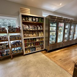 South Freeport Village Market - Chips, popcorn, wide selection of refrigerated foods