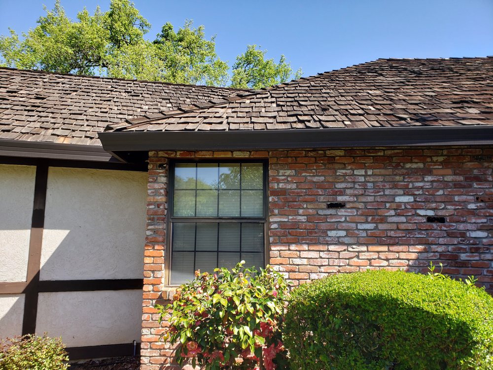Slide of Bob Jahn's Roofing