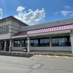 Bed Bath & Beyond - The former location
