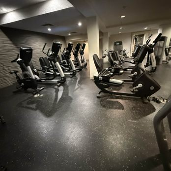 DoubleTree by Hilton Minneapolis Airport - Clean, peaceful gym. - Hotels Near Me - Bloomington, Minnesota DoubleTree by Hilton Minneapolis Airport - Clean, peaceful gym. - Hotels Near Me - Bloomington, Minnesota