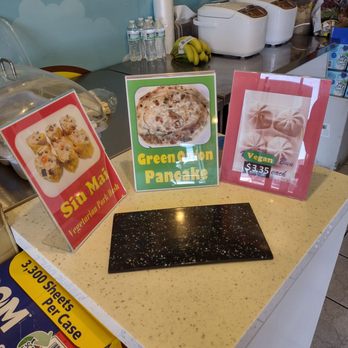 QQ Tea House - They sell food too but I didn't buy any. - Bubble Tea Near Me - Honolulu, Hawaii QQ Tea House - They sell food too but I didn't buy any. - Bubble Tea Near Me - Honolulu, Hawaii