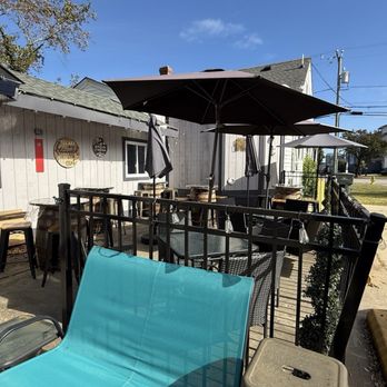 Amaz Thai Cafe & Bistro - Patio - Thai Near Me - Norfolk, Virginia