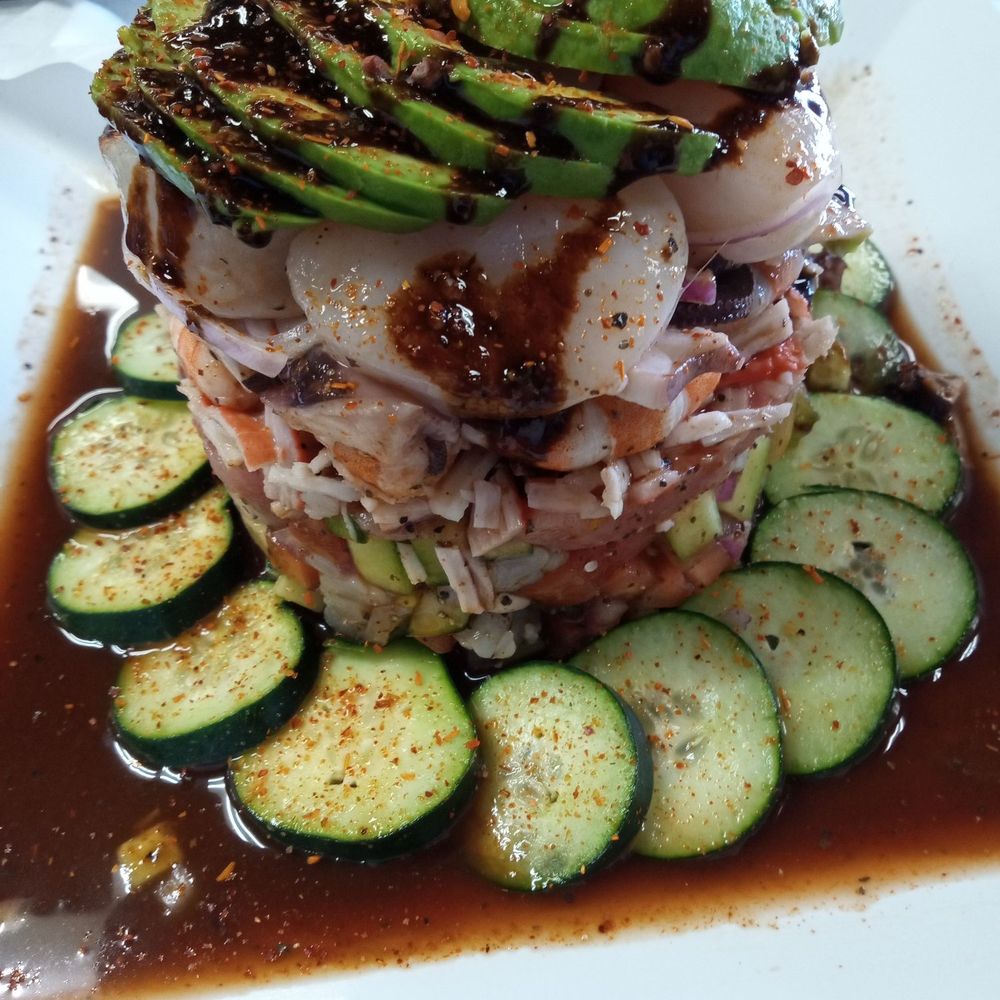 El Ronco Restaurant - Torre Mariquera (Seafood Tower) - Seafood Near Me - Sacramento, California