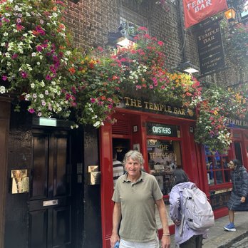 The Temple Bar - The bar! - Pubs Near Me - Dublin, D