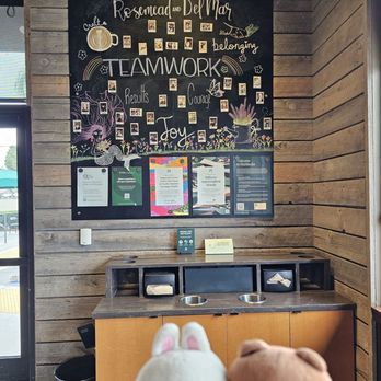 Starbucks - Teamwork! - Coffee & Tea Near Me - Pasadena, California