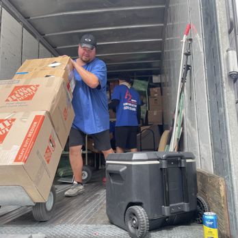 AZ Movers - Unloading a 28 ft UPack trailer. - Packing Services Near Me - Tucson, Arizona