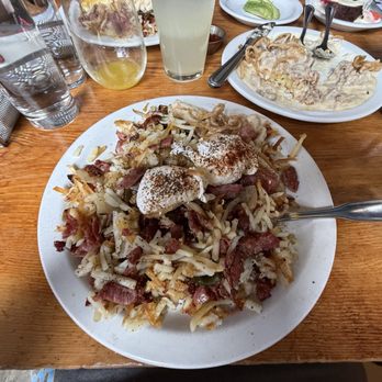 Flattop & Salamander - Corn beef hash with hard poached egg. The Wife got her eggs scrambled on top and hers looked even "mo betta". - Breakfast & Brunch Near Me - Portland, Oregon