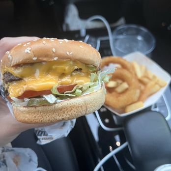 Habit Burger & Grill - Burgers Near Me - Solana Beach, California