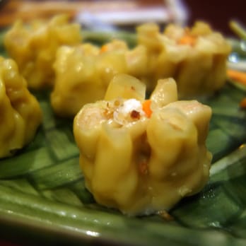 Thaiwat - Tulip Dumplings - pleasure to look at, but doughy and drab to the palette - Thai Near Me - Reading, Pennsylvania