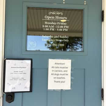 Smith Animal Clinic - Front Door/Hours - Veterinarians Near Me - Red Bay, Alabama Smith Animal Clinic - Front Door/Hours - Veterinarians Near Me - Red Bay, Alabama
