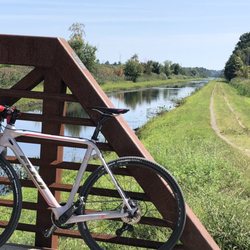Beverly Bikes - Wenham Canal