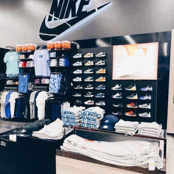 WSS - Nike Shop - Accessories Near Me - Perris, California