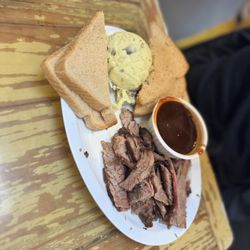 Everett & Jones Barbeque - Brisket lunch
