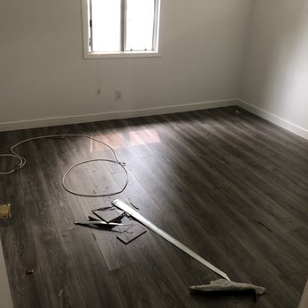 Mendoza's Flooring - Bedroom - Flooring Near Me
