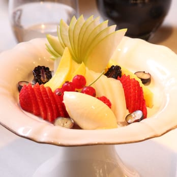 L'eggs - Frutas del tiempo, citronella y helado de vainilla - Signature Cuisine Near Me - Barcelona, B L'eggs - Frutas del tiempo, citronella y helado de vainilla - Signature Cuisine Near Me - Barcelona, B