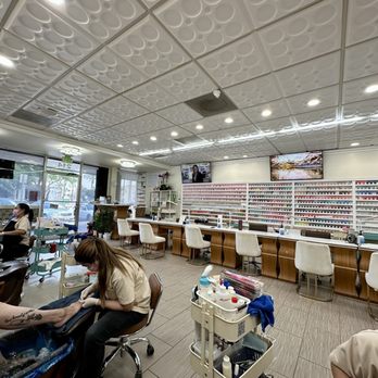 Creative Nails & Spa - Nail Salons Near Me - West Covina, California