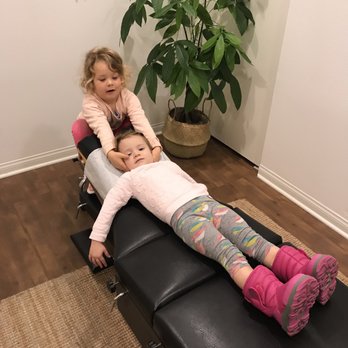 Harbor Family Chiropractic - Chiropractors Near Me - Costa Mesa, California