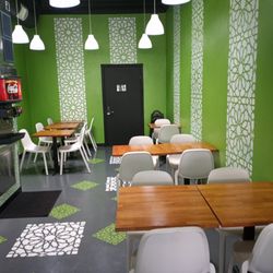 Falafel California - Inside