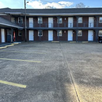 Regency Inn - Hotels Near Me - Booneville, Mississippi Regency Inn - Hotels Near Me - Booneville, Mississippi