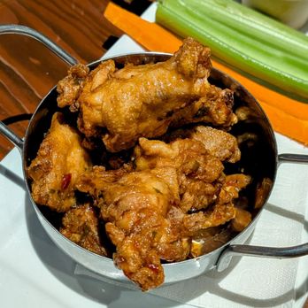 The Loose Moose - 1lb Award Winning Chicken Wings (Garlic Chili) - Sports Bars Near Me - Toronto, Ontario