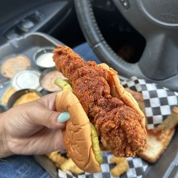 Main Bird Hot Chicken - Montrose - Medium Cheese Slider ( cheese on the side ) - Chicken Shop Near Me - Houston, Texas