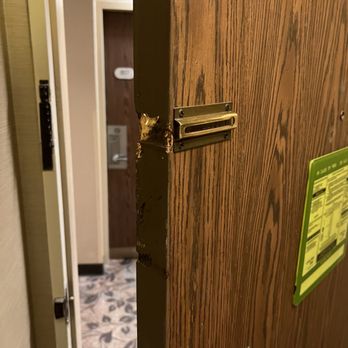 Chelsea Hotel - Door - Hotels Near Me - Toronto, Ontario