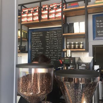 Hannah's Cafe and Bakery - Coffee & Tea Near Me - Toronto, Ontario Hannah's Cafe and Bakery - Coffee & Tea Near Me - Toronto, Ontario