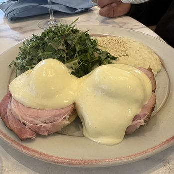 Early To Rise - eggs benedicts - Breakfast & Brunch Near Me - San Francisco, California Early To Rise - eggs benedicts - Breakfast & Brunch Near Me - San Francisco, California