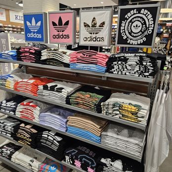 Champs Sports - Adidas - Shoe Stores Near Me - Northridge, California Champs Sports - Adidas - Shoe Stores Near Me - Northridge, California