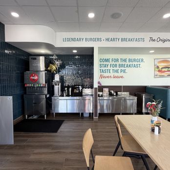 Nation’s - Condiment and drink area - Burgers Near Me - San Jose, California