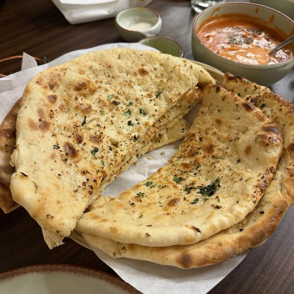 Zyka Fusion - Garlic Naan - Halal Near Me - Fremont, California Zyka Fusion - Garlic Naan - Halal Near Me - Fremont, California