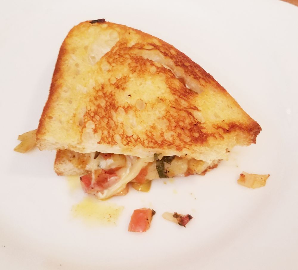 622 NORTH 121 Photos & 185 Reviews Wine Bars 622 N Main St