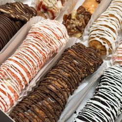 Love at First Cannoli - Strawberry shortcake | Butterfinger | Oreo